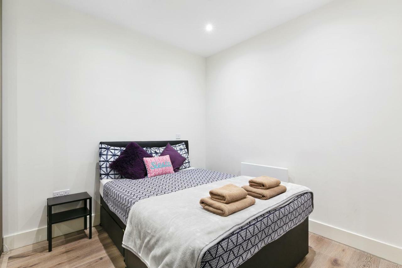 Mondial Apartments At Heathrow Harmondsworth Bagian luar foto