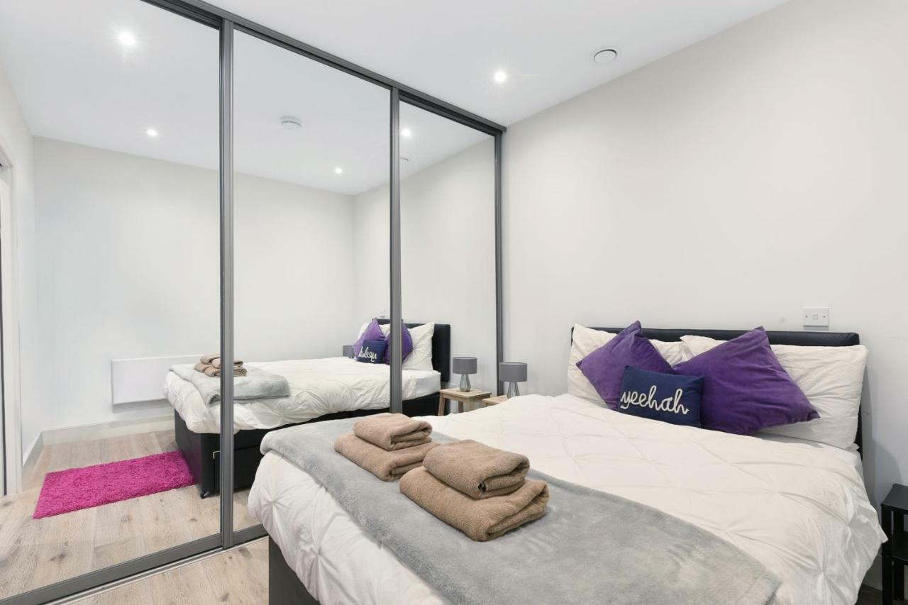 Mondial Apartments At Heathrow Harmondsworth Bagian luar foto