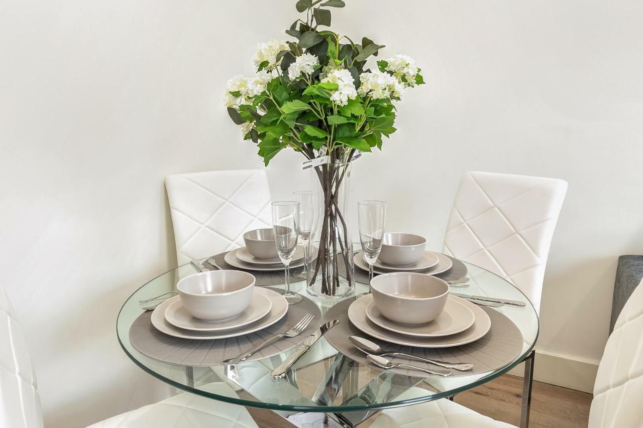 Mondial Apartments At Heathrow Harmondsworth Bagian luar foto