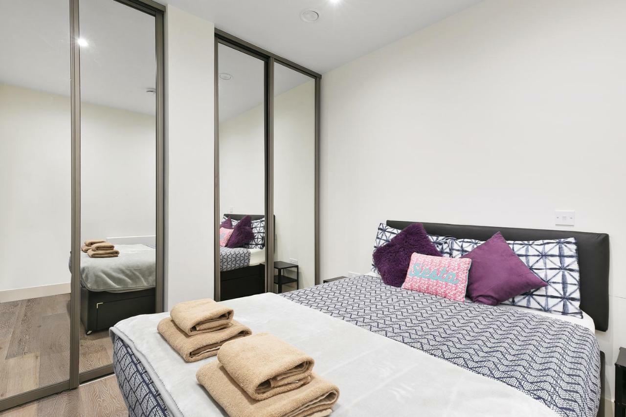 Mondial Apartments At Heathrow Harmondsworth Bagian luar foto