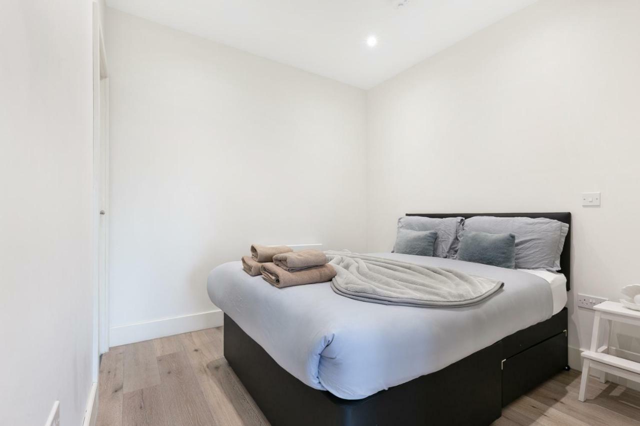Mondial Apartments At Heathrow Harmondsworth Bagian luar foto