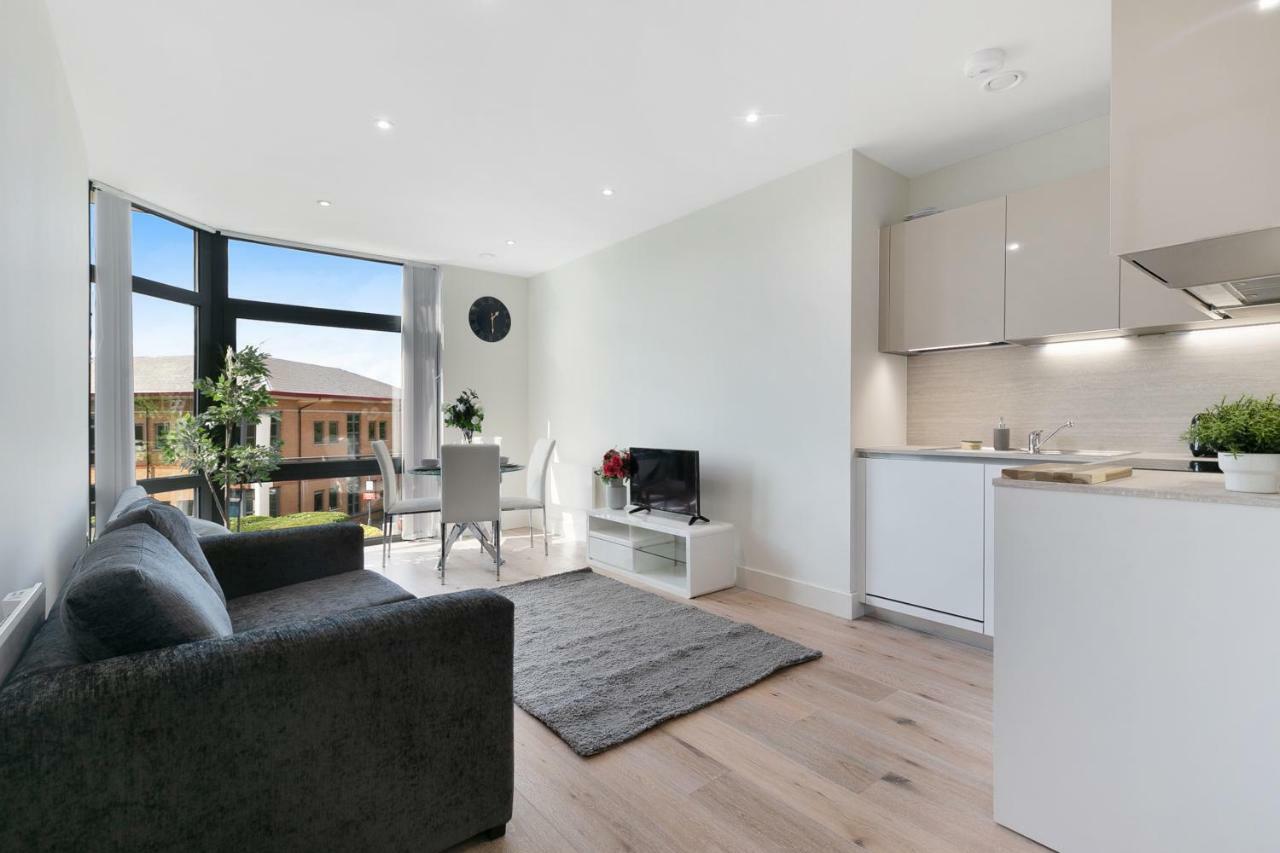 Mondial Apartments At Heathrow Harmondsworth Bagian luar foto